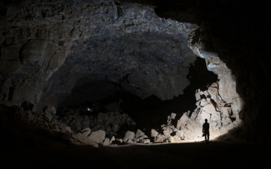 Phát hiện sự sống con người trong ống dung nham khổng lồ cách đây 7.000 năm ở quốc gia Trung Đông