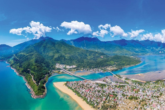 Việt Nam sắp có tuyến phố đi bộ tại một trong những vịnh biển đẹp nhất thế giới