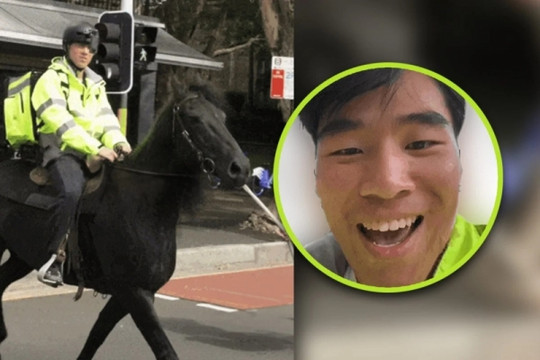 Đoạn clip 3 triệu lượt xem: Chàng trai Trung Quốc ship đồ ăn bằng...ngựa trên đường phố Australia
