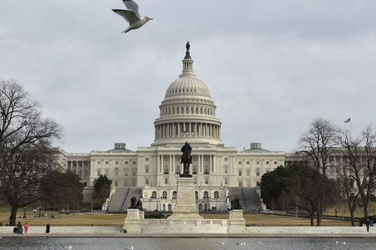 Quốc hội Mỹ thông qua dự luật viện trợ cho Ukraine