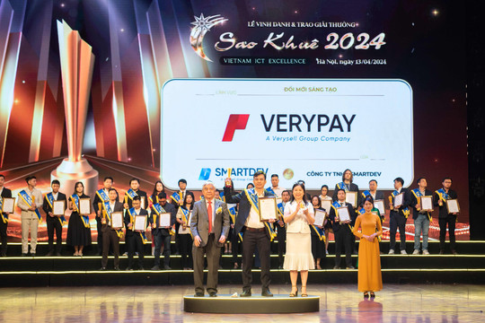 SmartDev giành ‘cú đúp’ giải thưởng Sao Khuê 2024