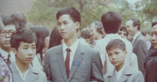 Thần đồng Toán học duy nhất Việt Nam 16 tuổi đạt điểm tuyệt đối 40/40 Olympic quốc tế, khước từ lời 'chiêu mộ' của Viện Toán học, hơn 40 năm sau vẫn dẵn dắt học trò tỏa sáng