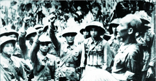 Chuyện ít biết về những cảnh vệ đầu tiên của Chủ tịch Hồ Chí Minh và lực lượng duy nhất trong Công an nhân dân được chính Bác Hồ đặt tên