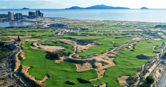 Top sân golf hàng đầu châu Á xướng tên một sân golf Việt Nam nằm sát bờ biển với tầm nhìn hướng ra biển Đông