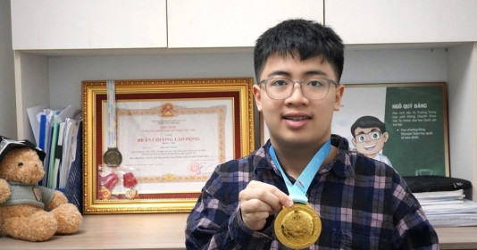 'Thần đồng' Toán học giành 'thành tích 20 năm Việt Nam mới lại có được': Đạt điểm tuyệt đối 42/42 Olympic Toán Quốc tế, từ nhỏ đã yêu thích những con số