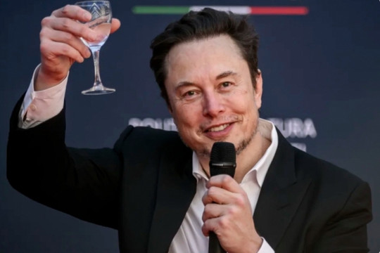 Elon Musk thắng lớn sau chuyến đi chớp nhoáng tới Trung Quốc
