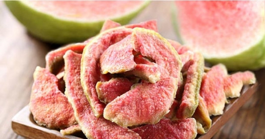 Chợ Việt Nam bán loại quả ngọt lịm nhưng là ‘thuốc’ hạ đường huyết hiệu quả, điều trị táo bón: Mùa nào cũng có sẵn, giá rẻ bèo