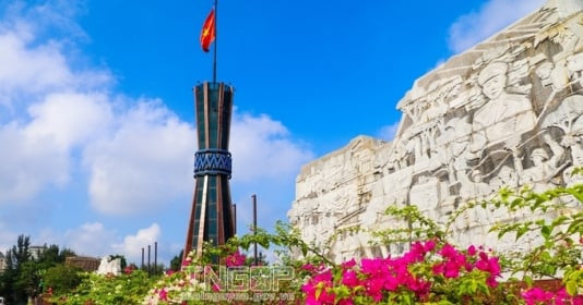 Quảng trường 47.000m2 mang tên Đại tướng huyền thoại của dân tộc, nằm ở trung tâm của tỉnh miền Bắc duy nhất có ba thành phố trực thuộc