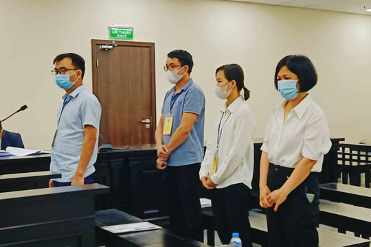 Cán bộ Bệnh viện Ba Vì nhận tiền của Việt Á chia cho giám đốc