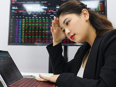 [LIVE] Thị trường ngày 9/5: VN-Index giảm 5 điểm, cổ phiếu xuất khẩu giữ dòng tiền