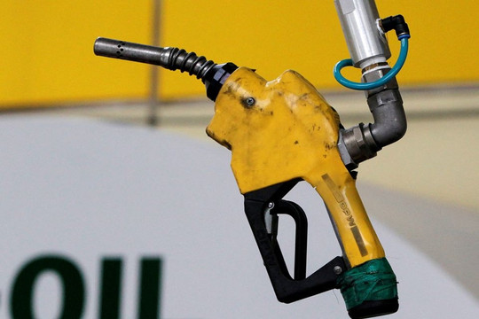 Giá xăng dầu hôm nay 12/5: ghi nhận tuần Brent giảm, WTI tăng