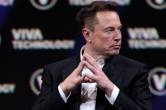Tỷ phú Elon Musk phát ngôn "sốc" về bầu cử Mỹ