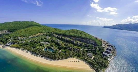 Phát hiện hòn đảo được ví như ‘viên ngọc xanh’ giữa biển, là đảo lớn nhất trong 19 đảo thuộc vịnh đẹp nhất Thế giới năm 2024 tại Việt Nam
