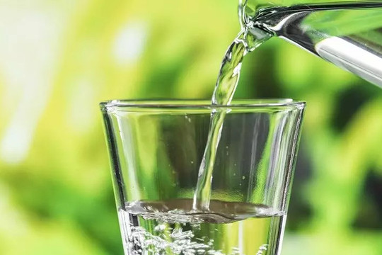 Uống nước lọc sai cách cũng gây ngộ độc