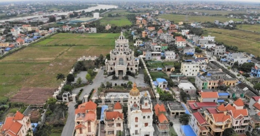 Việt Nam có làng tỷ phú cách Hà Nội chưa đến 100km, diện tích chỉ 4km2 nhưng 60% là biệt phủ, lâu đài, thu nhập lên đến 500-600 triệu đồng/tháng