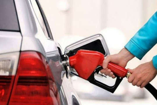 Loạt doanh nghiệp phân phối xăng dầu bị Bộ Công thương thu hồi giấy phép