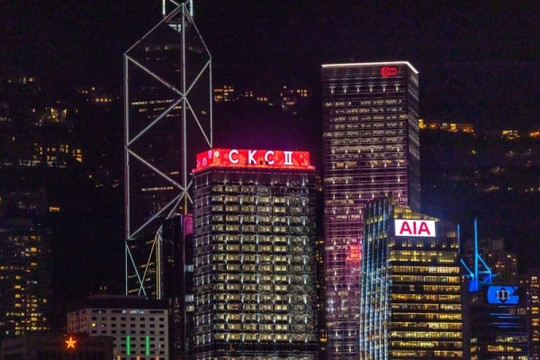 Khủng hoảng BĐS Hồng Kông nhìn từ những tòa nhà bị bỏ trống của tỷ phú Lý Gia Thành