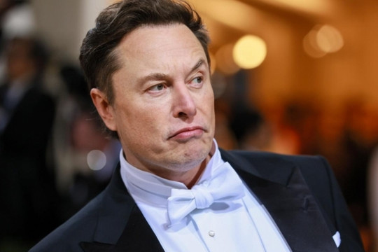 Cổ đông Tesla kiện Elon Musk, cáo buộc ông giao dịch nội gián 7,5 tỷ USD