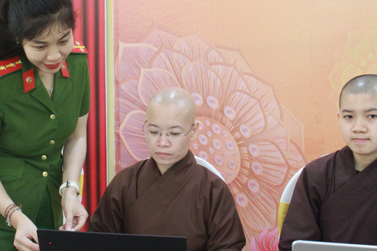 Bộ Công an phối hợp với Giáo hội Phật giáo xây dựng hệ thống quản lý tăng ni, phật tử