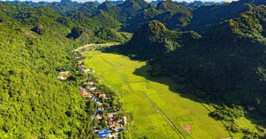 Ngôi làng miền Bắc Việt Nam được mệnh danh là 'đảo trong đảo': Nằm trong lòng Khu dự trữ sinh quyển lớn của Thế giới, đi vắng không cần khóa cửa vì quá an toàn