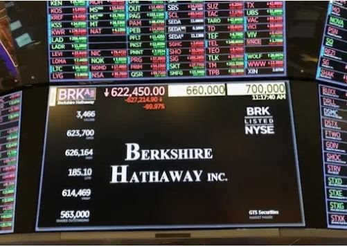 Cổ phiếu Berkshire Hathaway giảm sốc 99%, chuyện gì đã xảy ra?