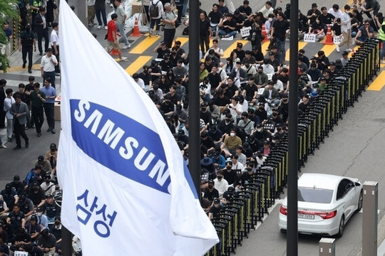 28.000 nhân viên xuống đường đình công lần đầu tiên trong lịch sử, Samsung sẽ thiệt hại bao nhiêu?