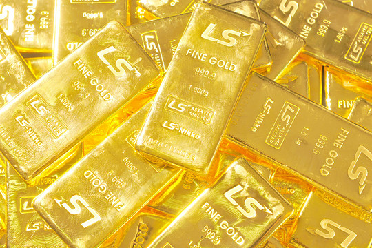Lý do chính khiến giá vàng thế giới bất ngờ giảm sốc?