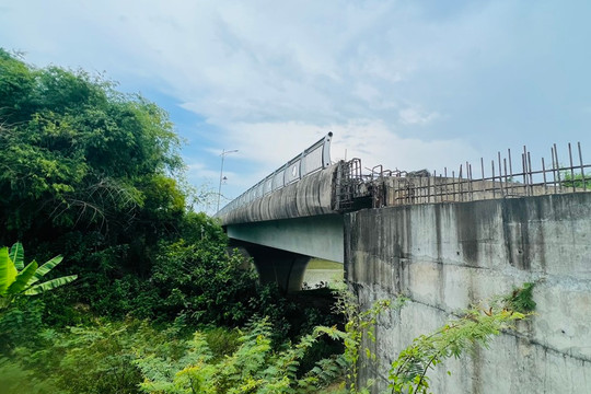 Nguyên nhân hai cây cầu gần 400 tỷ đồng ở Quảng Nam chưa hoàn thành