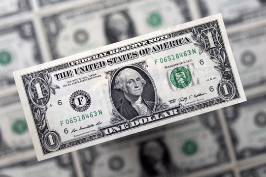 Financial Times: Không phải nỗ lực phi USD hóa, kẻ thù lớn nhất của đồng USD chính là nước Mỹ