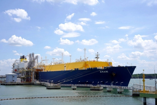 Chuyến tàu chở 70.000 tấn khí LNG của PV Gas cập bến phục vụ cao điểm nắng nóng