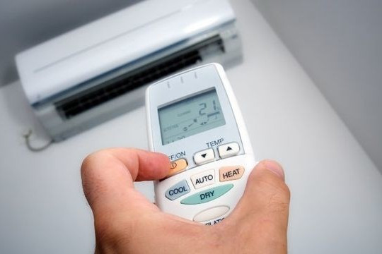 5 thói quen phổ biến khi sử dụng điều hòa vừa khiến hóa đơn tiền điện tăng vọt vừa hại máy lại gây bệnh tật