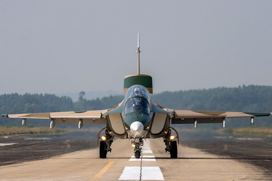 Dòng máy bay huấn luyện đa năng hàng đầu thế giới của Việt Nam: Vận tốc tối đa hơn 1.000km/h, có khả năng bay thấp bám địa hình tốt