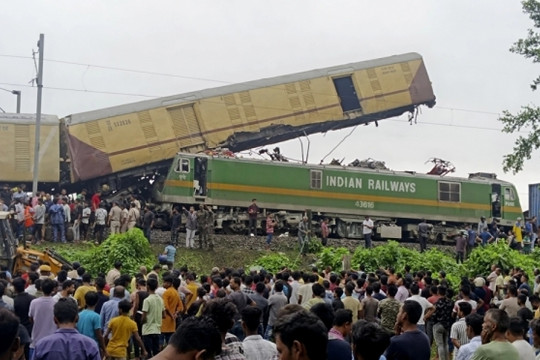 Nguyên nhân vụ tai nạn đường sắt thảm khốc khiến gần 70 người thương vong
