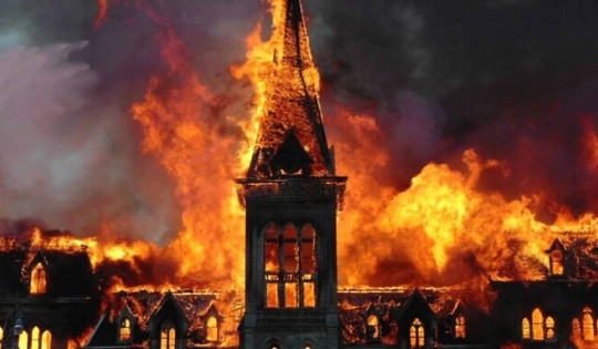 Kinh hoàng trận đại hỏa hoạn thiêu rụi 4/5 ‘thành phố toàn cầu’, 100.000 người lâm vào cảnh ‘màn trời chiếu đất’