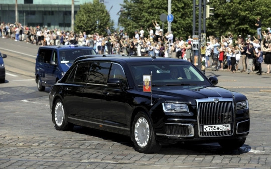 Siêu xe bọc thép đưa đón Tổng thống Putin tại Hà Nội sang xịn cỡ nào mà được ví như 'Điện Kremlin di động'?