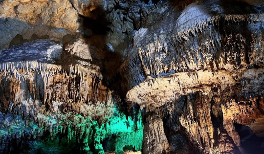 Thăm hang động đẹp nhất xứ Thanh, được ví như ‘Sơn Đoòng thứ 2 của Việt Nam’