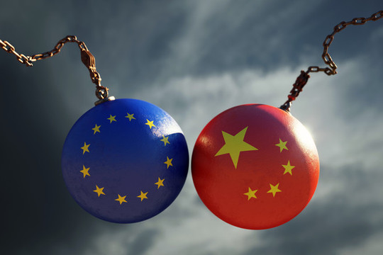 Bắc Kinh cảnh báo nguy cơ chiến tranh thương mại với EU