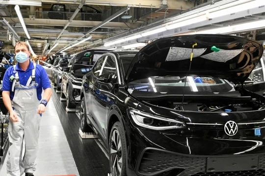Các hãng xe Đức phản ứng gay gắt khi EU áp thuế cao cho xe điện Trung Quốc