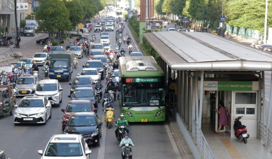 Thủ đô Hà Nội sắp thay tuyến xe buýt BRT thành đường sắt đô thị?