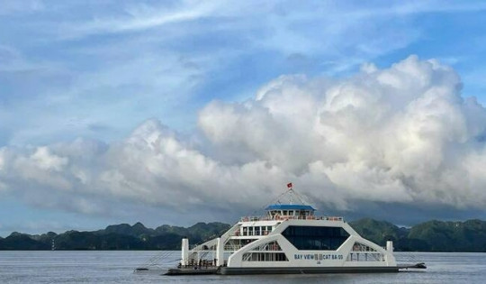 Gỡ 'tắc phà', 'đảo ngọc' miền Bắc được UNESCO công nhận đón chiếc phà hiện đại đầu tiên với sức chở 500 người 'cập cảng'