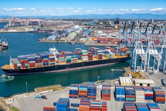 Logistics tắc nghẽn, giá cước vận tải biển dự báo còn tiếp tục tăng