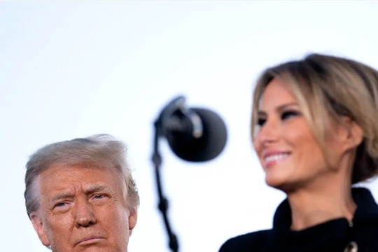 Tiết lộ thỏa thuận ngầm giữa vợ chồng ông Trump