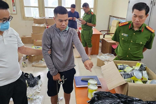 Lộ diện những 'mắt xích' vận chuyển 179kg ma túy tổng hợp qua sân bay Nội Bài