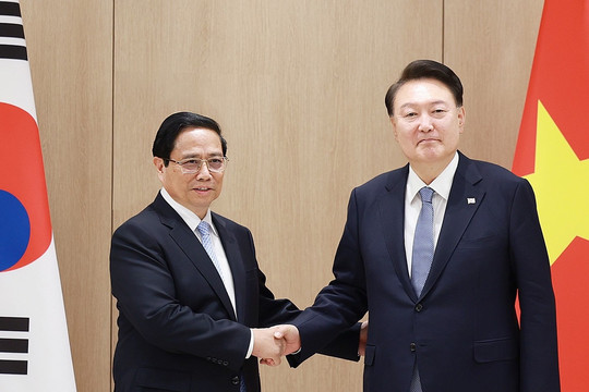 Thủ tướng đề nghị Hàn Quốc thúc đẩy khoản vay 2 tỷ USD để làm đường sắt cao tốc