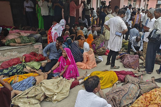 Hơn 100 người thiệt mạng tại thảm kịch giẫm đạp ở Ấn Độ