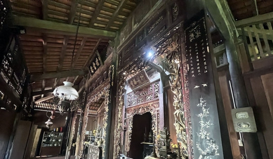 Ngôi nhà cổ làm từ gỗ quý hiếm rộng gần 1.000m2 ở miền Tây Việt Nam, được UNESCO công nhận là Di sản
