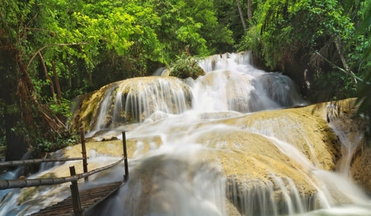 Dòng thác độc đáo của xứ Thanh chảy suốt bốn mùa không cạn, chỉ cách Hà Nội 180km