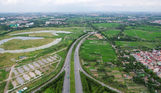Huyện sắp lên quận của Hà Nội giá đất chạm mốc 200 triệu đồng/m2 chuẩn bị có dự án kết nối trục Nhật Tân - Nội Bài