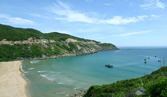 Vịnh biển huyền thoại từng vào top 'đẹp nhất châu Á' được kêu gọi đầu tư 20.000 tỷ đồng xây khu du lịch cao cấp