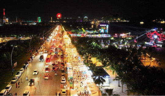 Vịnh di sản được UNESCO công nhận của Việt Nam chính thức có tuyến phố chợ đêm 'sát sườn' dài gần 1km
